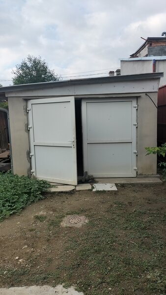 Vand garaj beton sector 3.