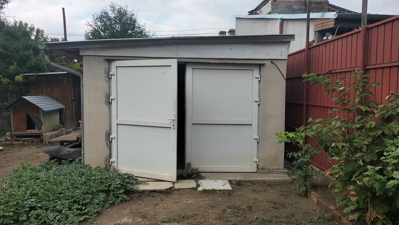 Vand garaj beton sector 3.